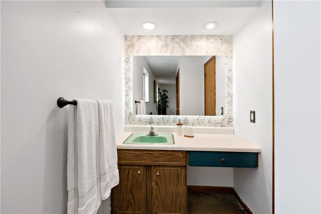 7716 Wick Dr, Ross Township, PA 15237