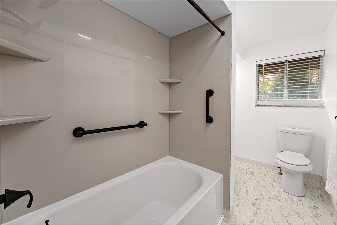 7716 Wick Dr, Ross Township, PA 15237