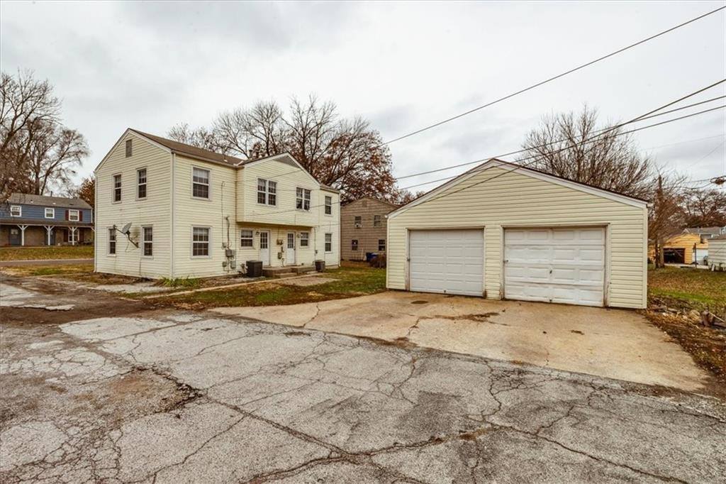 6625 Floyd Street, Overland Park, KS 66202