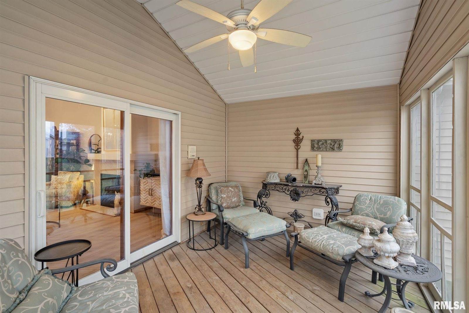 4000 Prairie Lane, Bettendorf, IA 52722