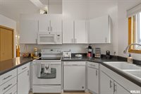 4000 Prairie Lane, Bettendorf, IA 52722