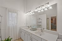 4000 Prairie Lane, Bettendorf, IA 52722