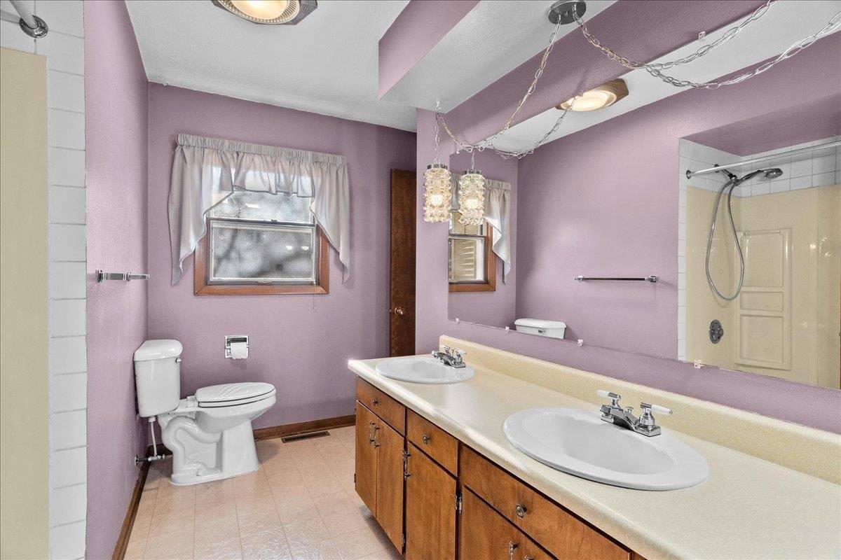 120 W 20th Street, Neillsville, WI 54456