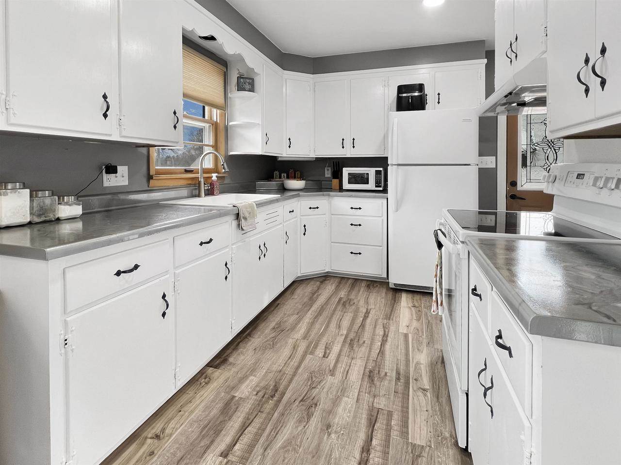 937 Seymour Street, Reedsburg, WI 53959