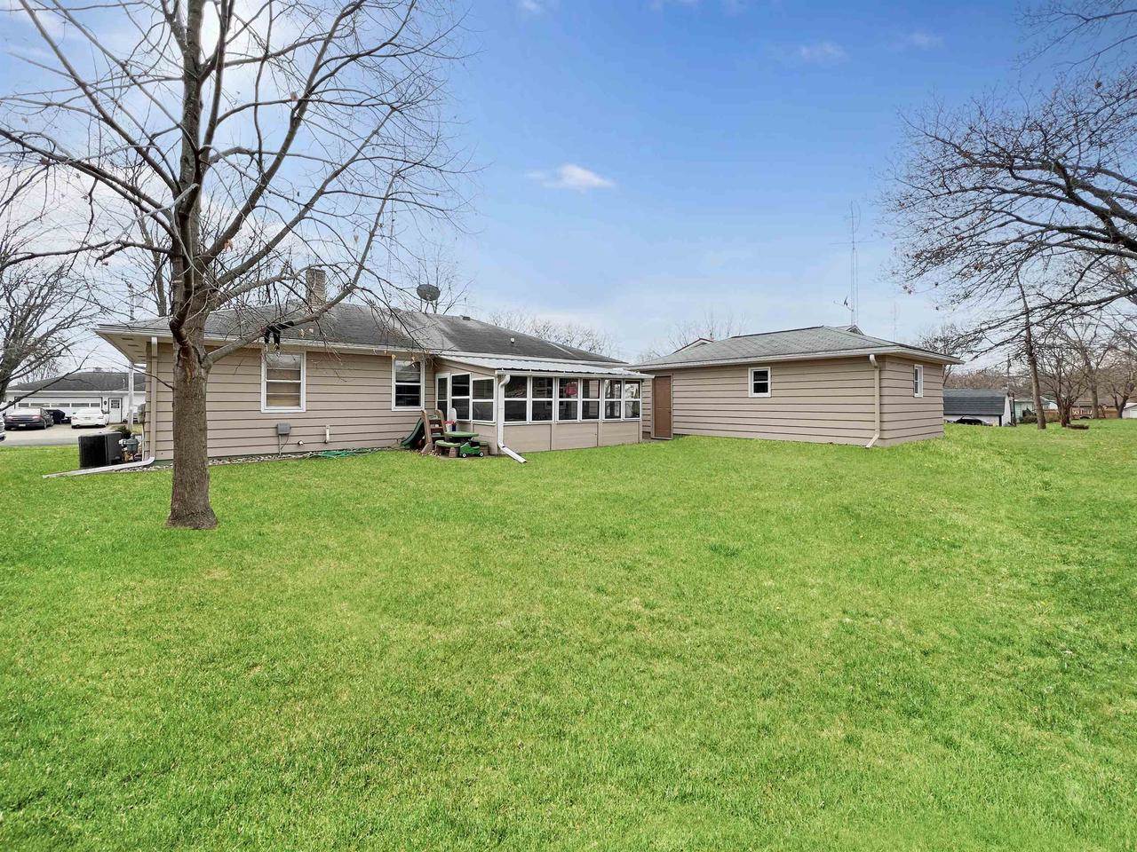 937 Seymour Street, Reedsburg, WI 53959