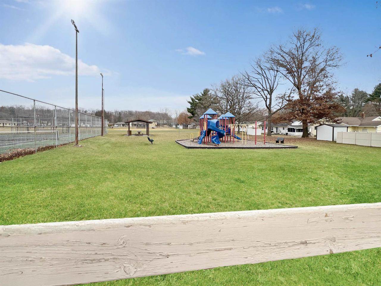 937 Seymour Street, Reedsburg, WI 53959