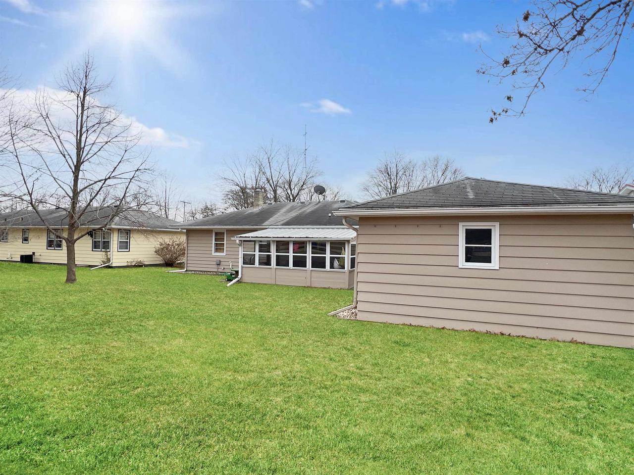 937 Seymour Street, Reedsburg, WI 53959