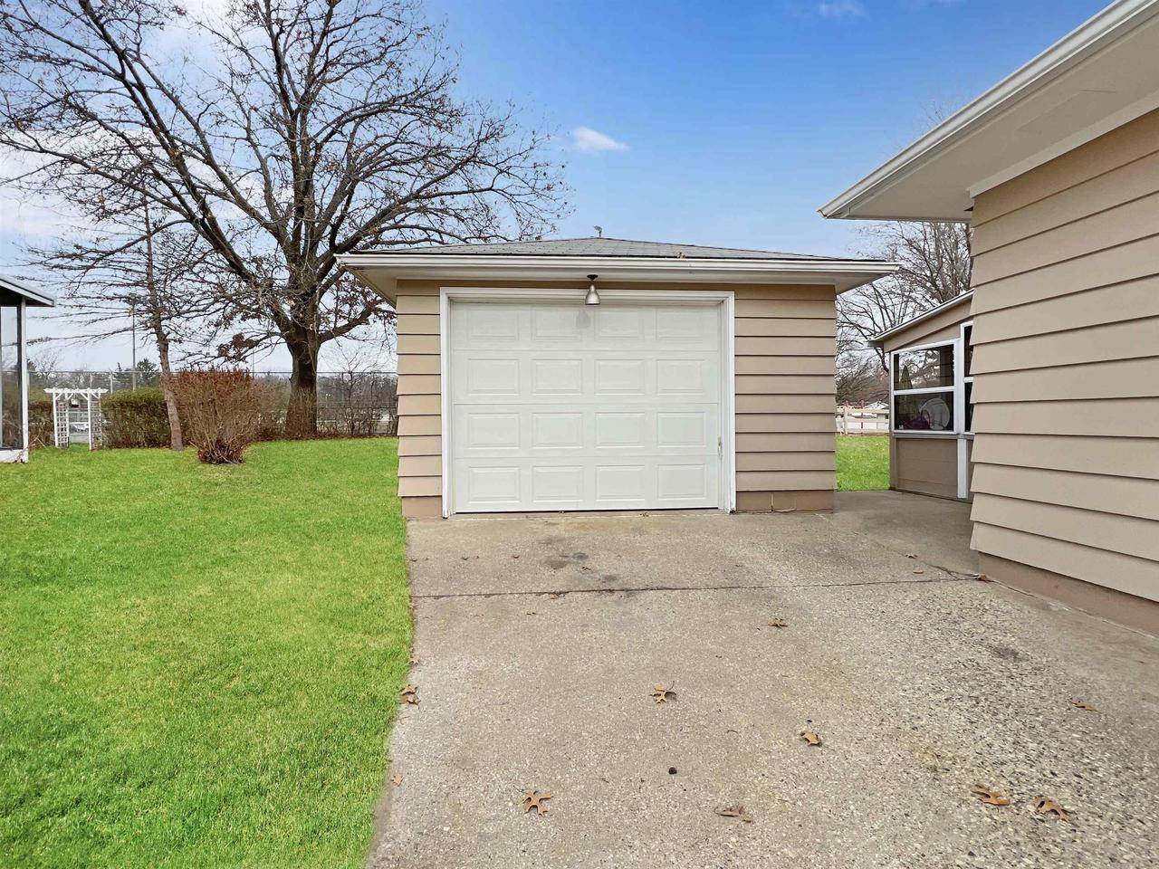 937 Seymour Street, Reedsburg, WI 53959