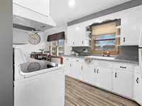 937 Seymour Street, Reedsburg, WI 53959