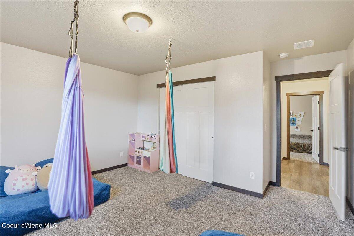 12726 North Cavanaugh Dr, Rathdrum, ID 83858