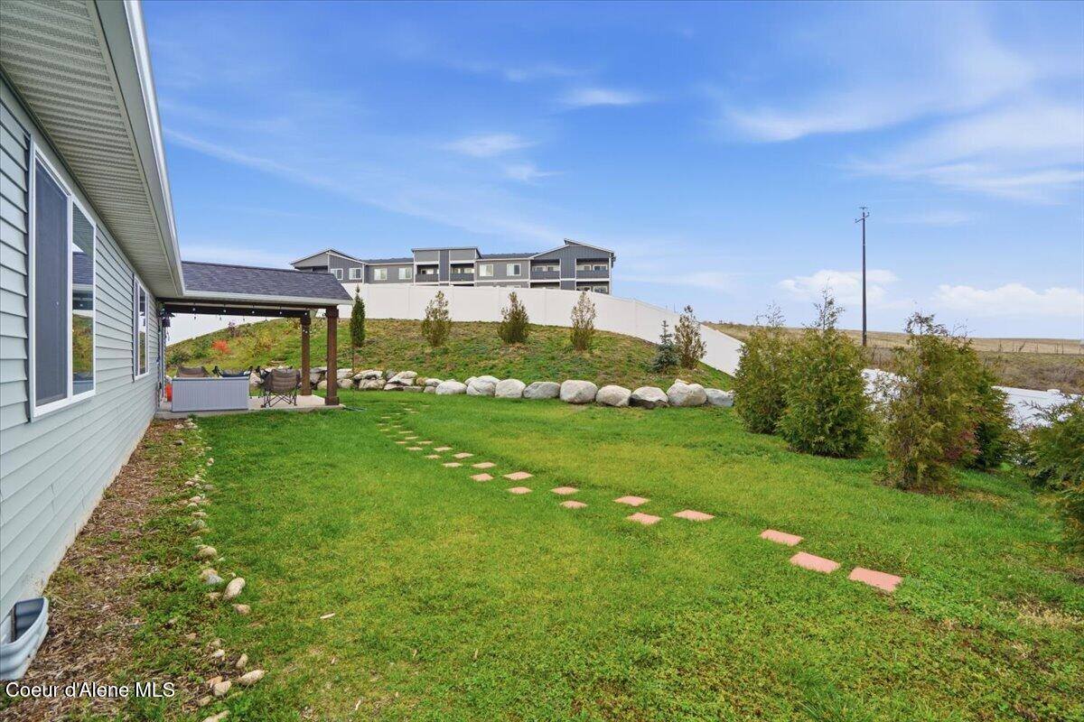 12726 North Cavanaugh Dr, Rathdrum, ID 83858