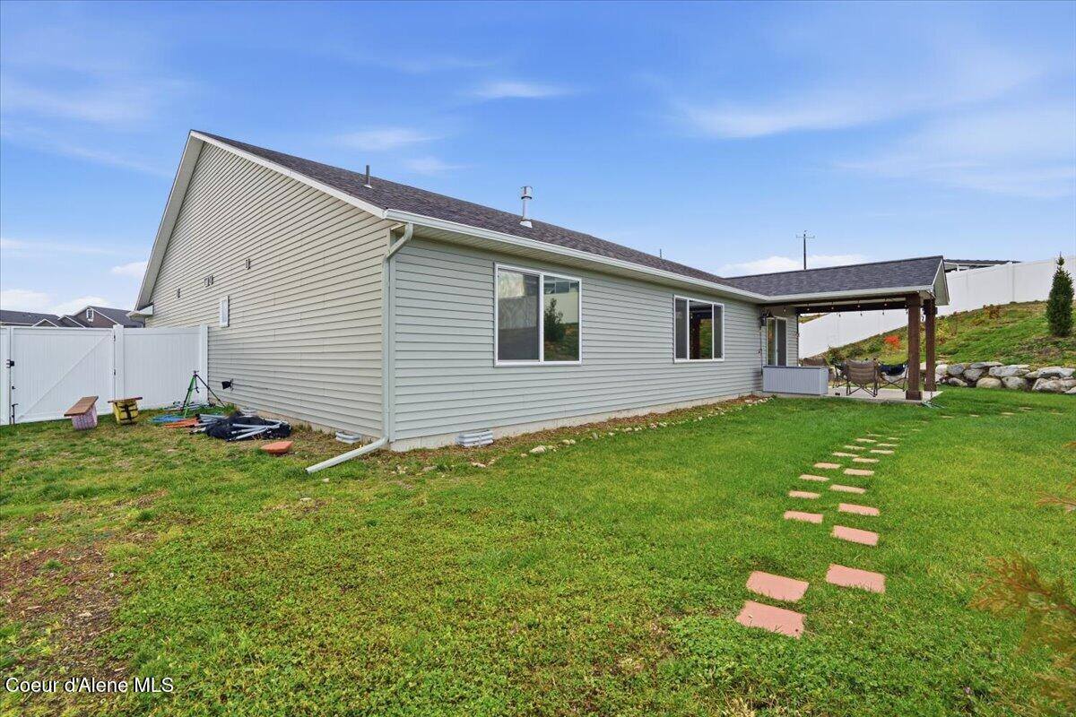 12726 North Cavanaugh Dr, Rathdrum, ID 83858