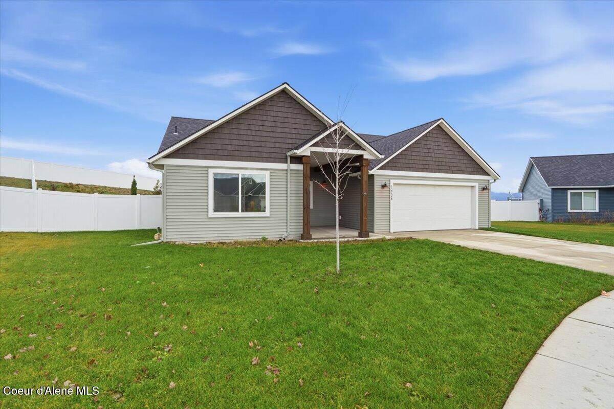 12726 North Cavanaugh Dr, Rathdrum, ID 83858