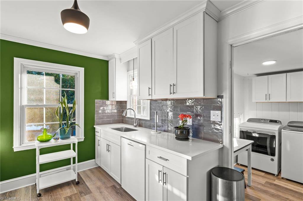 5811 Meadow Lane, Pfafftown, NC 27040