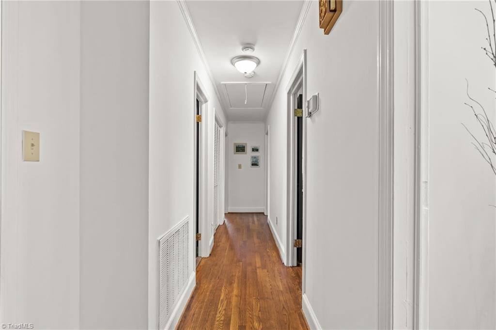 5811 Meadow Lane, Pfafftown, NC 27040