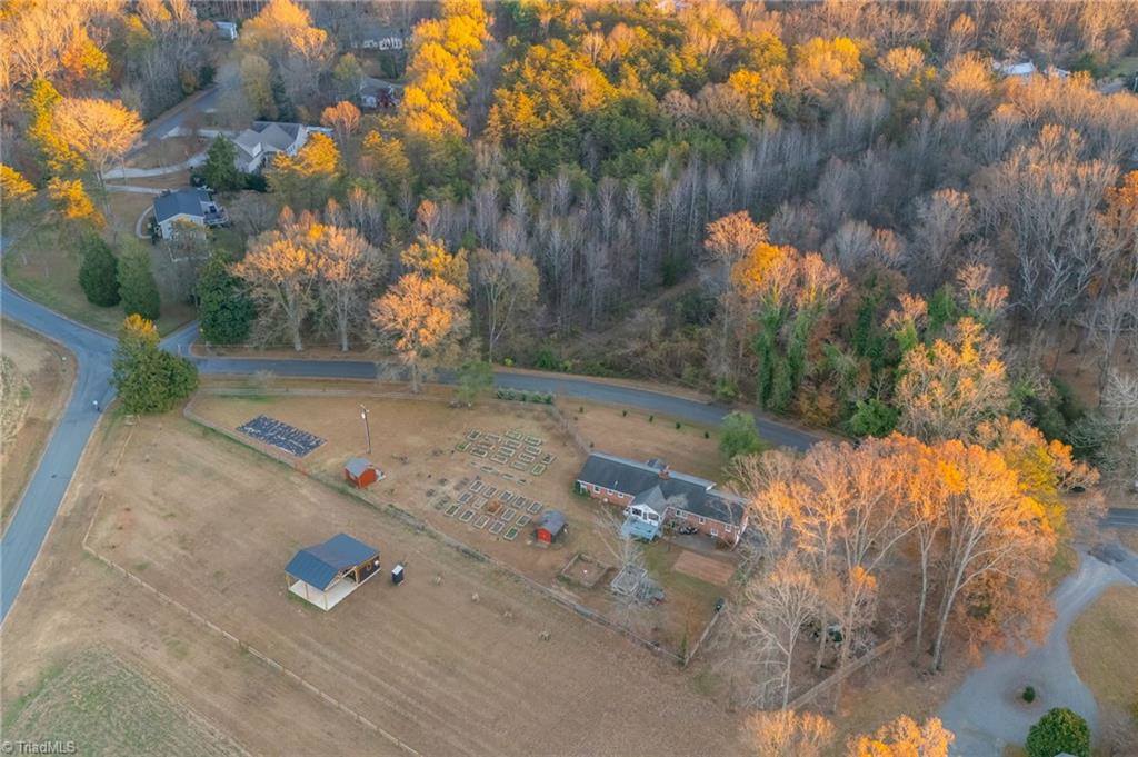 5811 Meadow Lane, Pfafftown, NC 27040