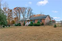 5811 Meadow Lane, Pfafftown, NC 27040