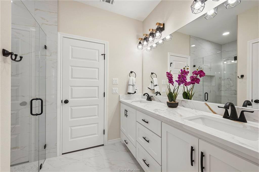 511 Hall Street, Bryan, TX 77803