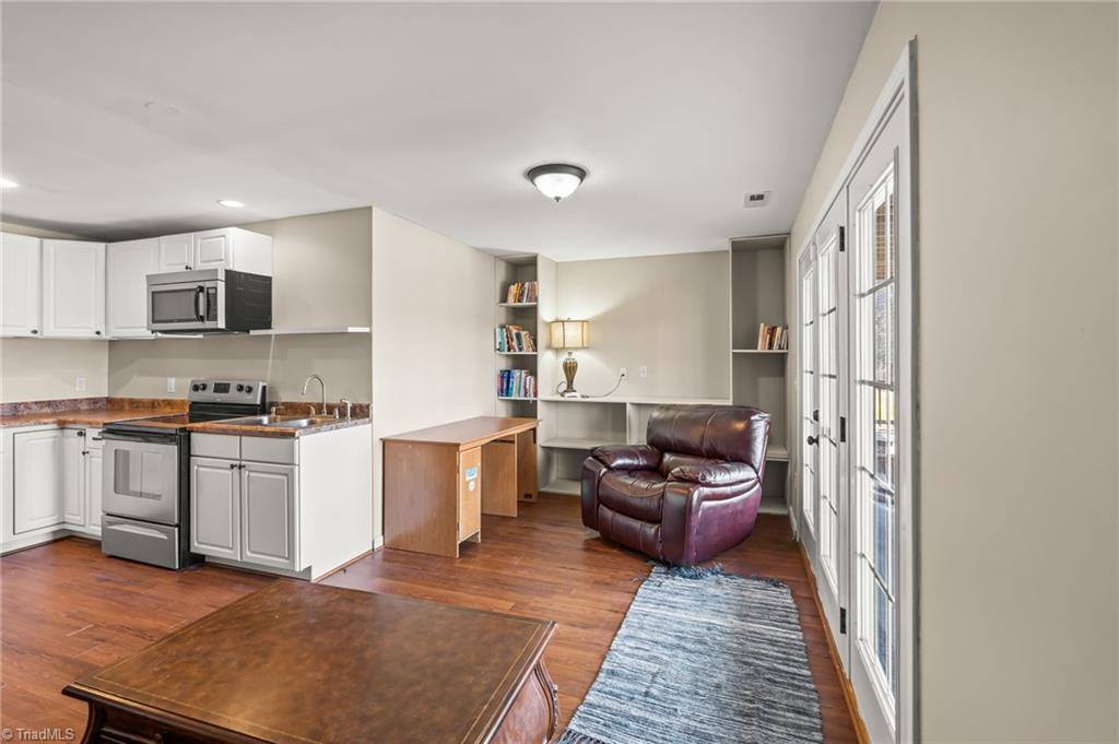 6318 Gray Farm Road, High Point, NC 27263