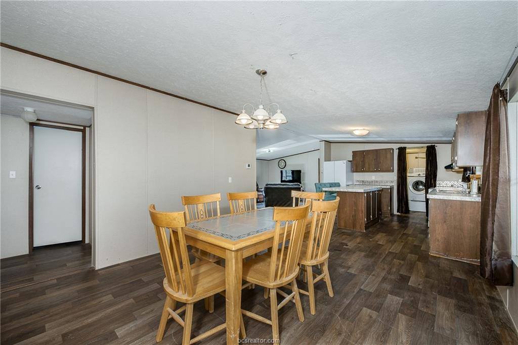 604 Sanders Lane, Franklin, TX 77856