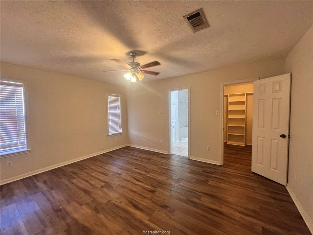 1204 Bayou Woods Drive, College Station, TX 77840