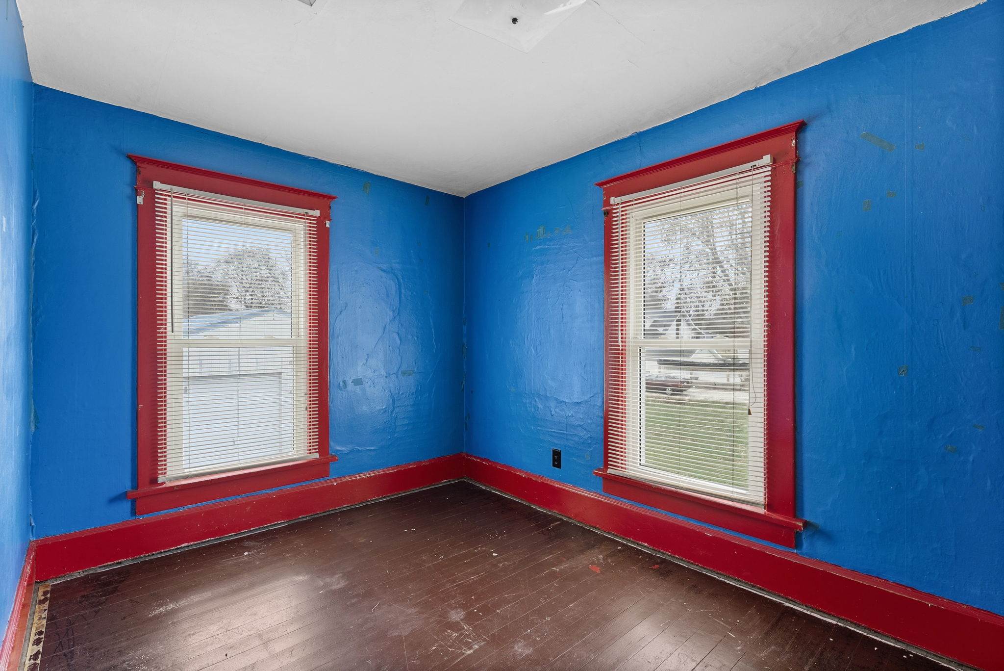 315 W Locust St, Cambridge, IL 61238