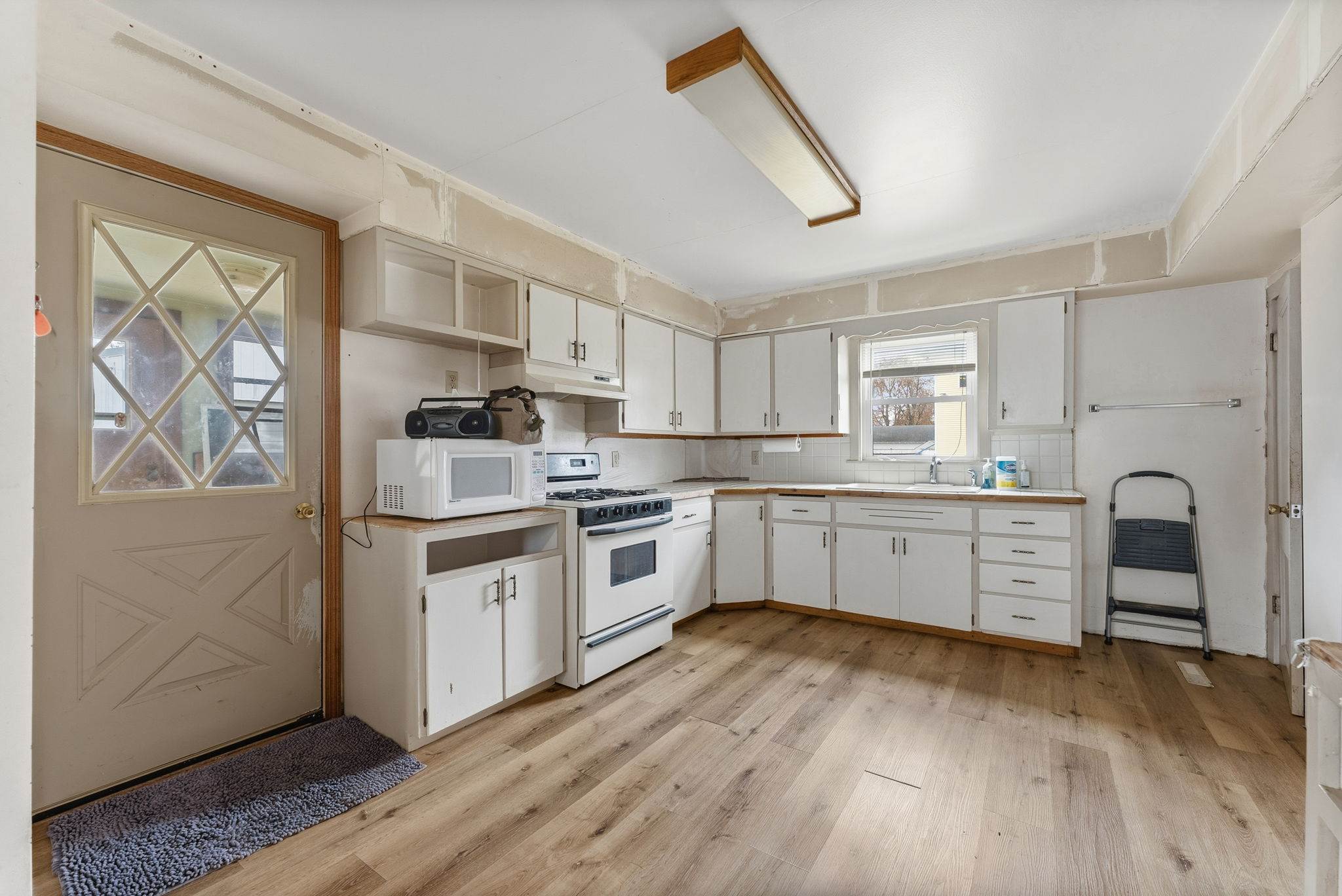 315 W Locust St, Cambridge, IL 61238