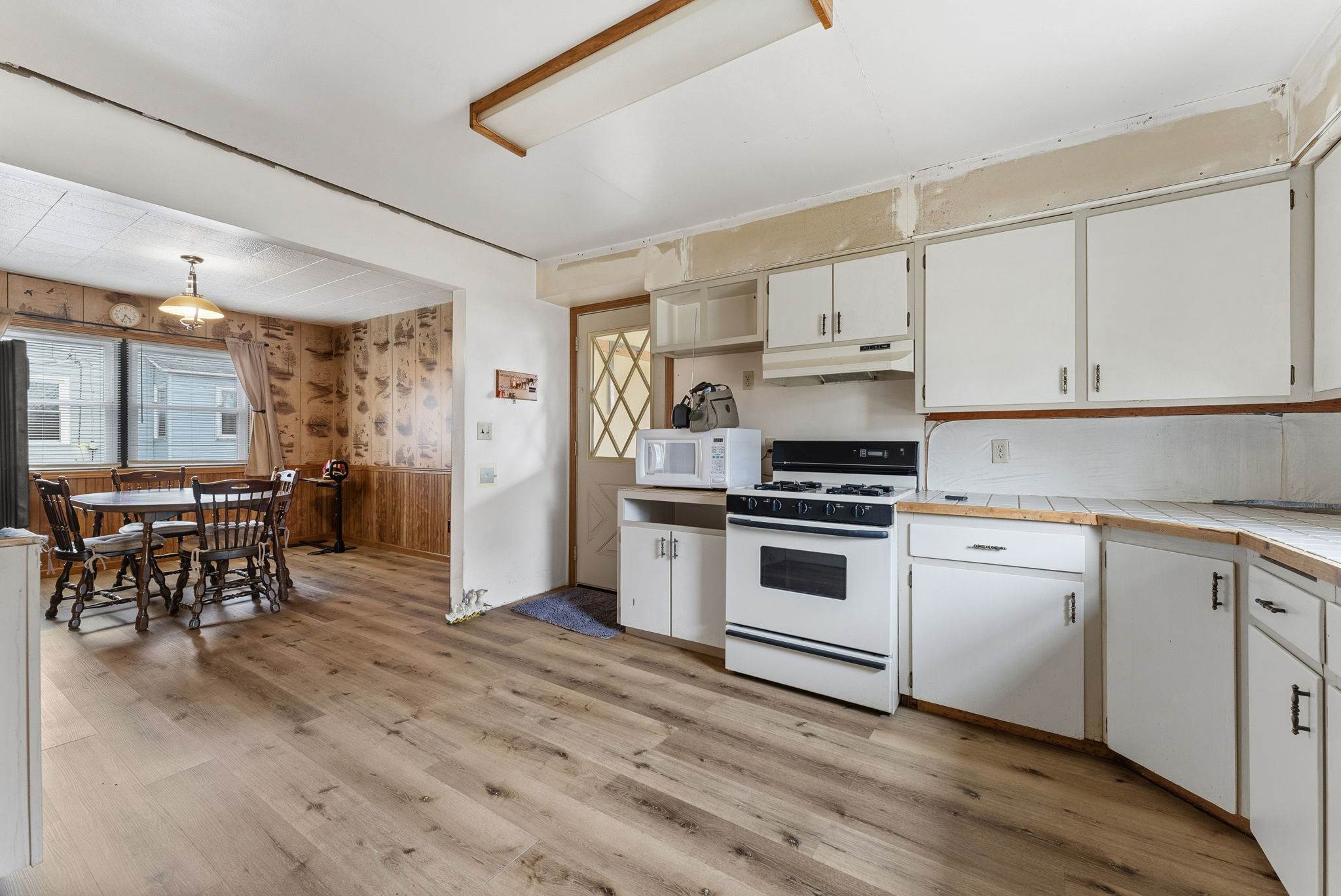 315 W Locust St, Cambridge, IL 61238