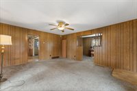 315 W Locust St, Cambridge, IL 61238