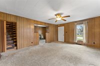 315 W Locust St, Cambridge, IL 61238