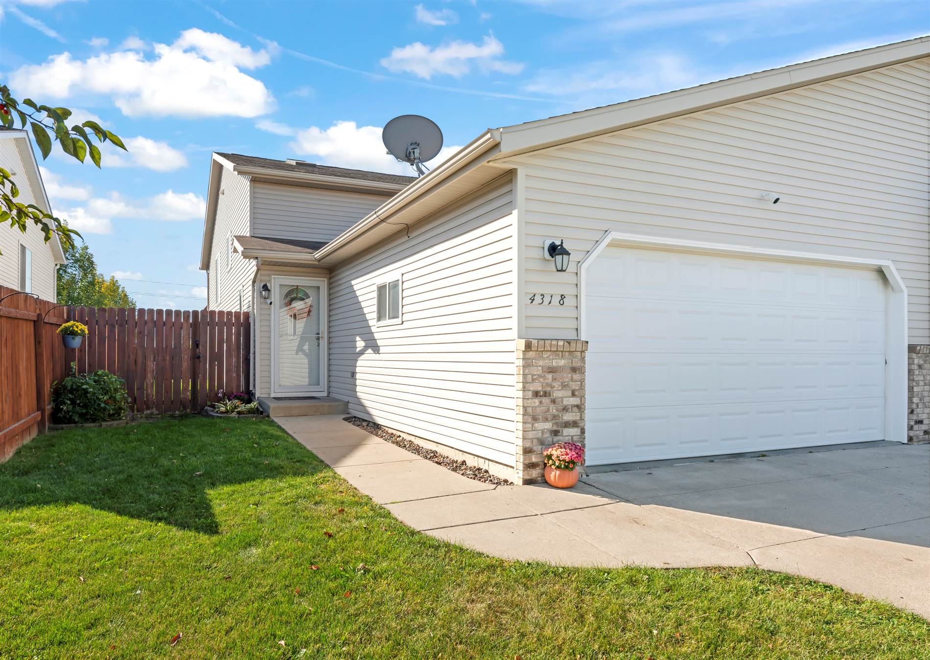 4318 39 1/2 Ave S, Fargo, ND 58104