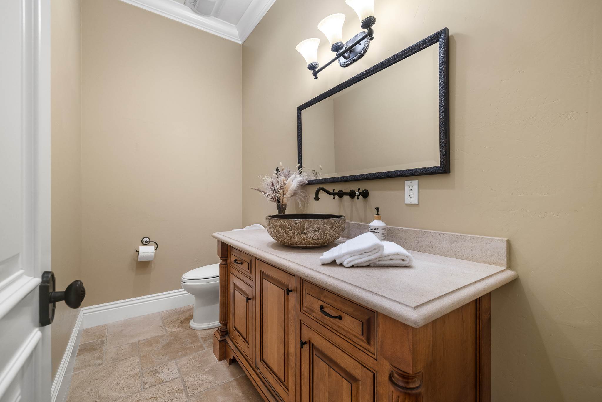 12750 Macdonald Drive, Ojai, CA 93023