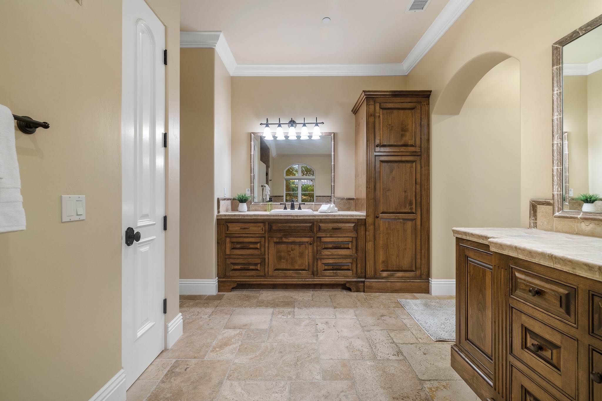 12750 Macdonald Drive, Ojai, CA 93023