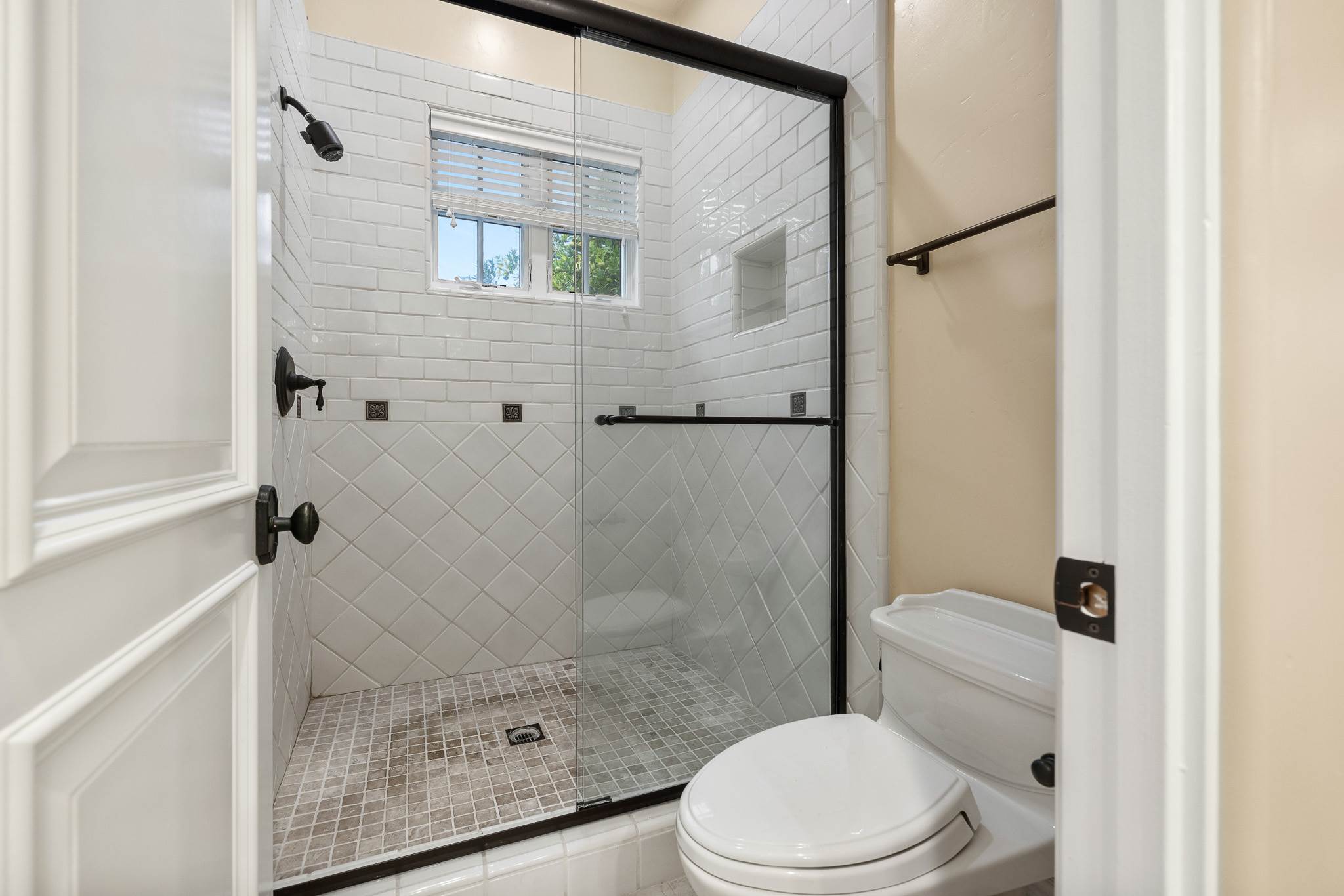 12750 Macdonald Drive, Ojai, CA 93023