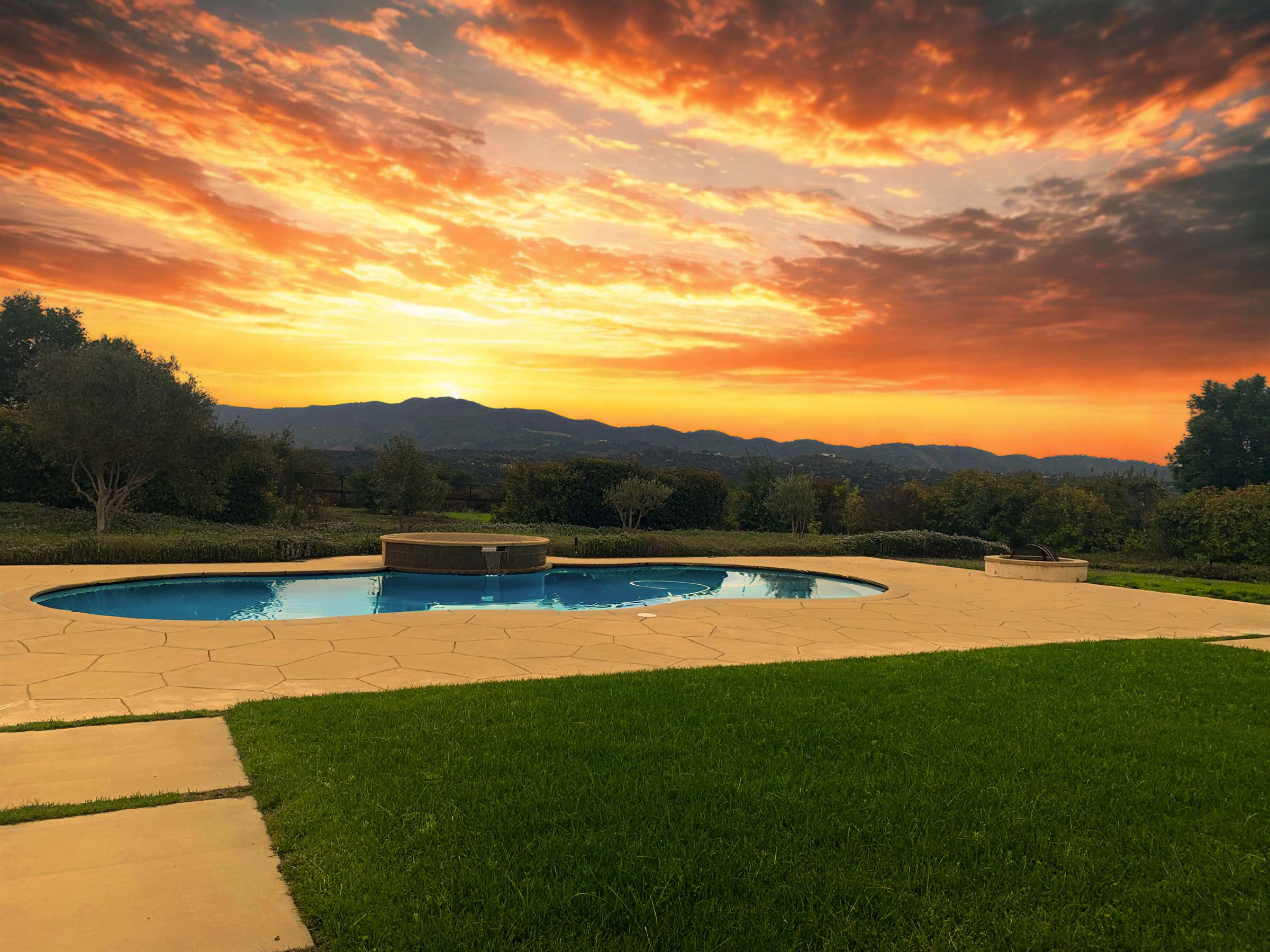 12750 Macdonald Drive, Ojai, CA 93023