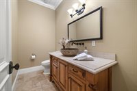 12750 Macdonald Drive, Ojai, CA 93023