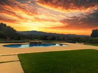 12750 Macdonald Drive, Ojai, CA 93023