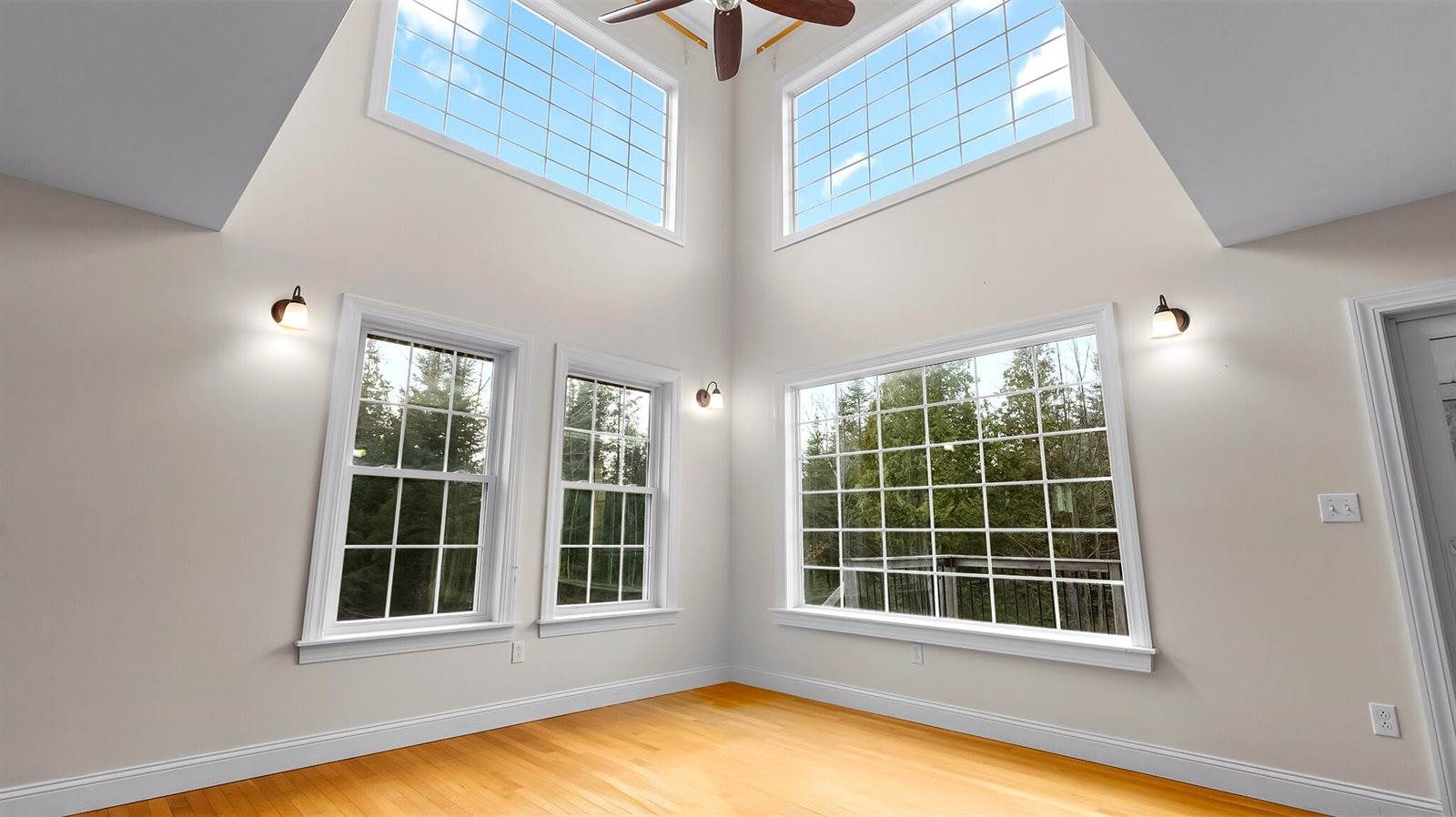 183 Skyline Road, Bangor, ME 04401