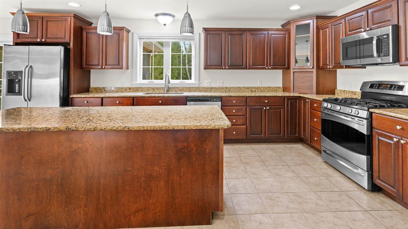 183 Skyline Road, Bangor, ME 04401