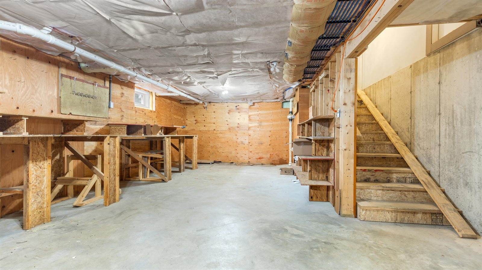 183 Skyline Road, Bangor, ME 04401