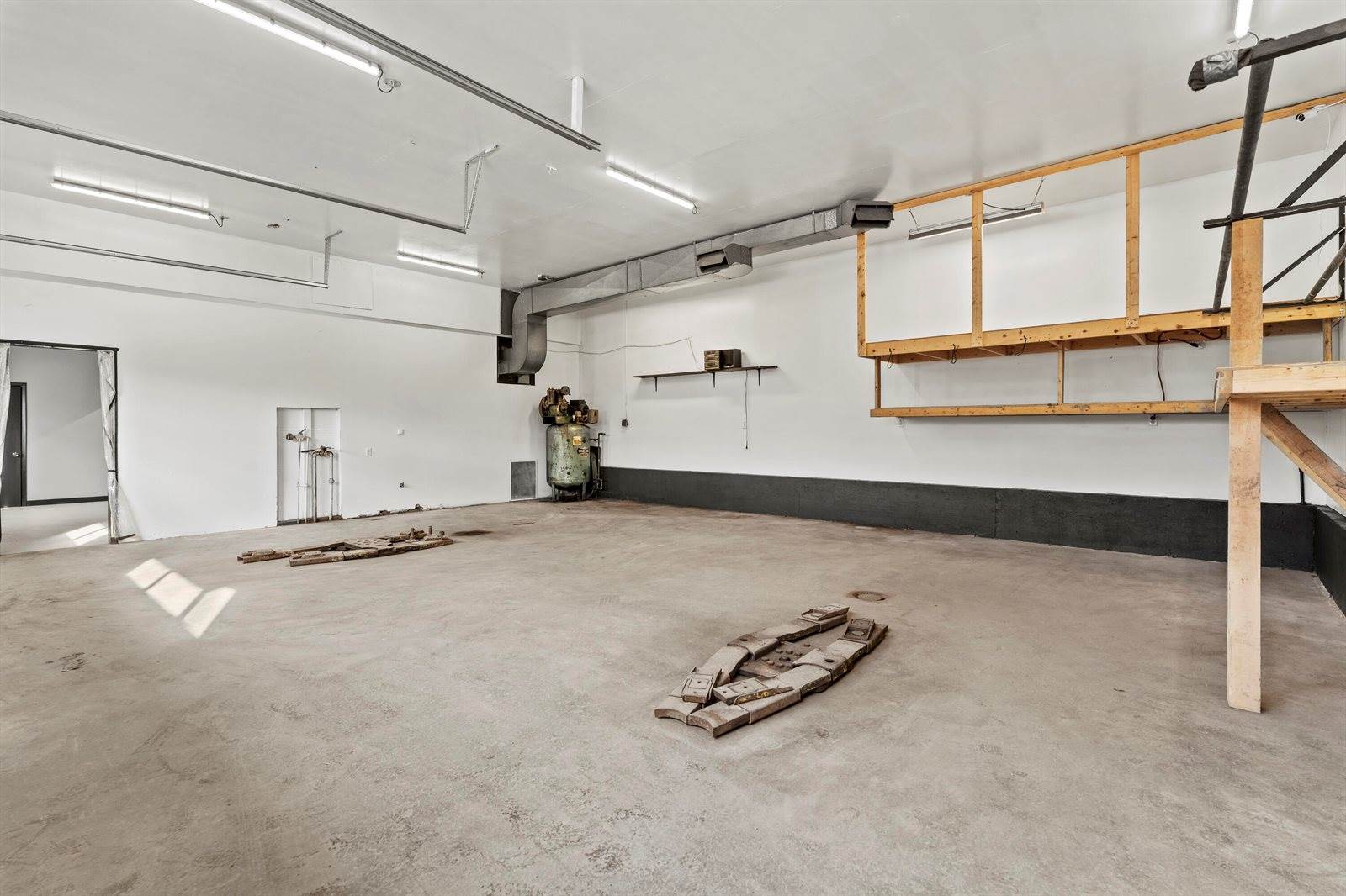 470 North Dexter Road, Sangerville, ME 04479