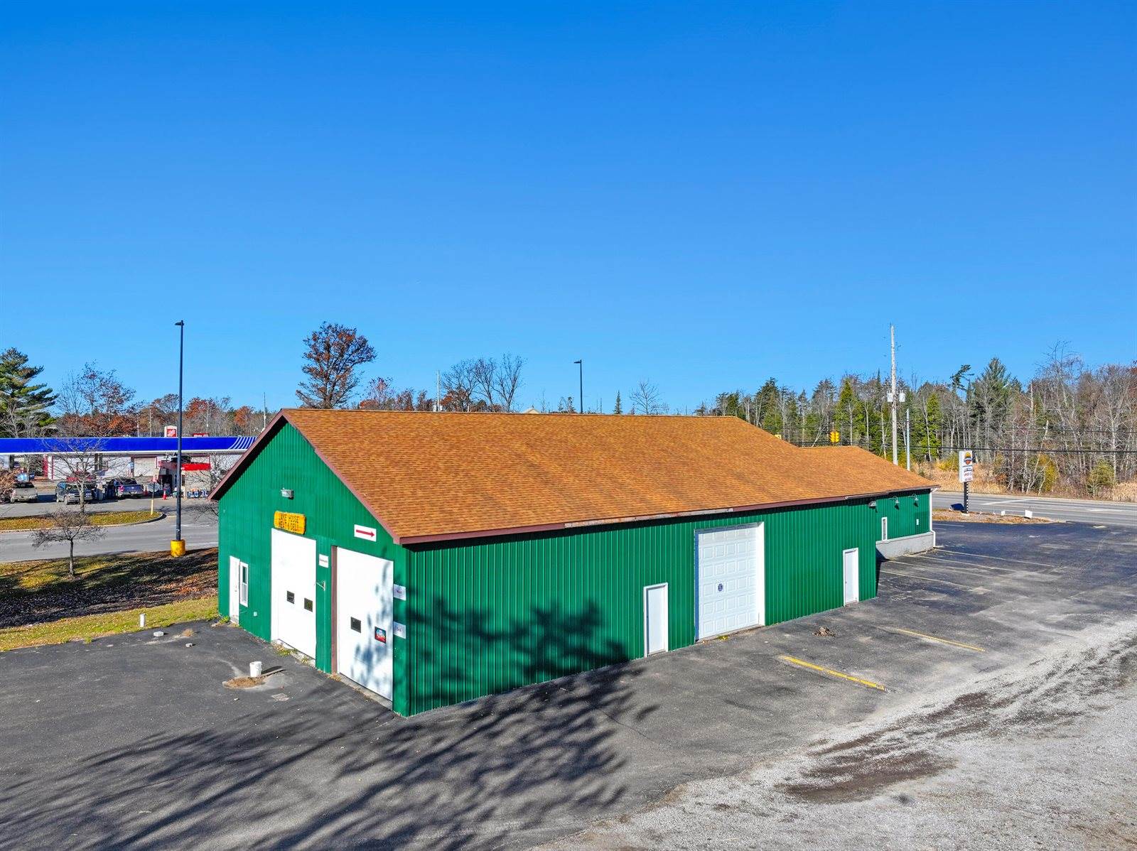 2121 West Houghton Lake Drive, Prudenville, MI 48651