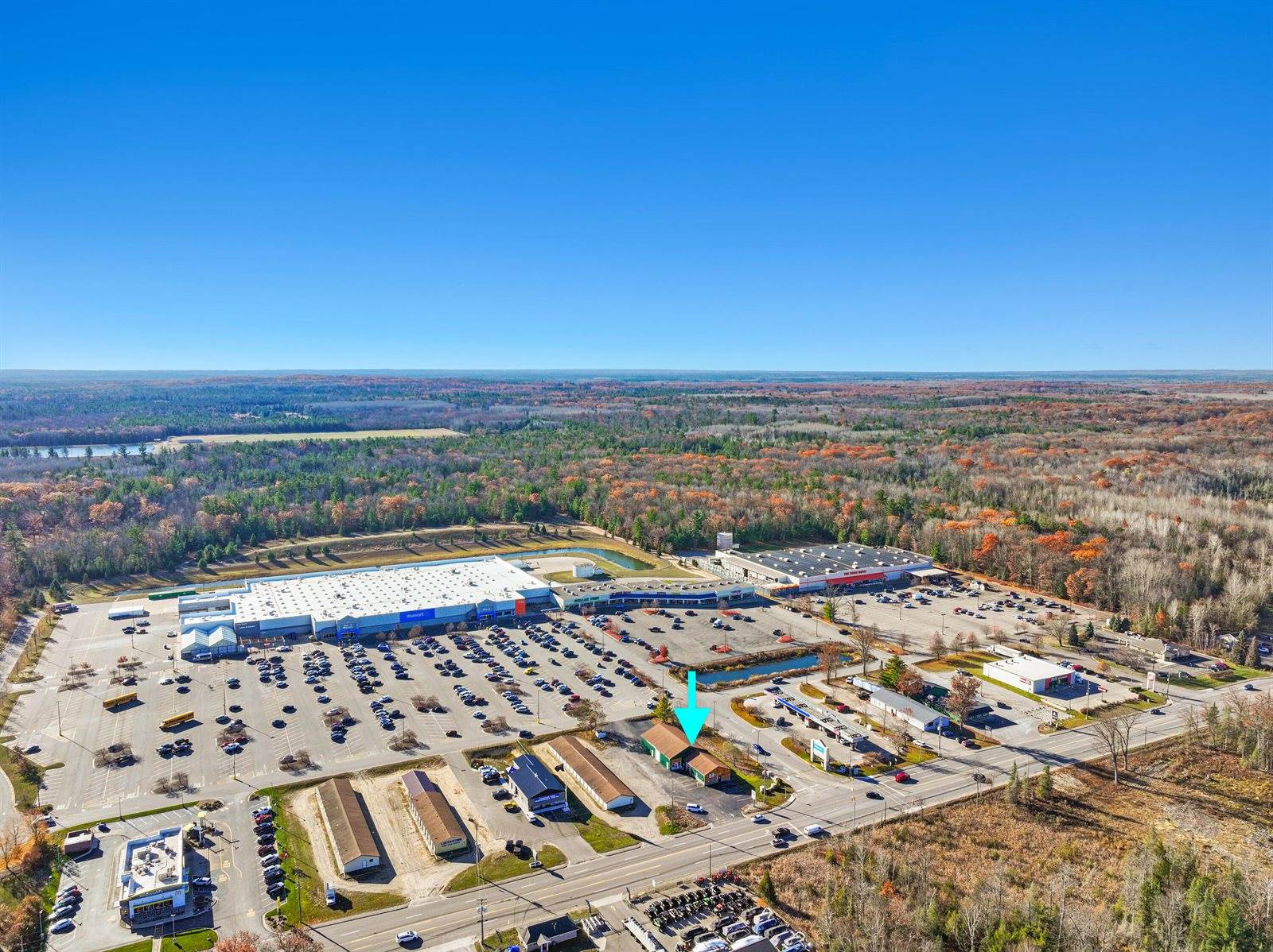 2121 West Houghton Lake Drive, Prudenville, MI 48651