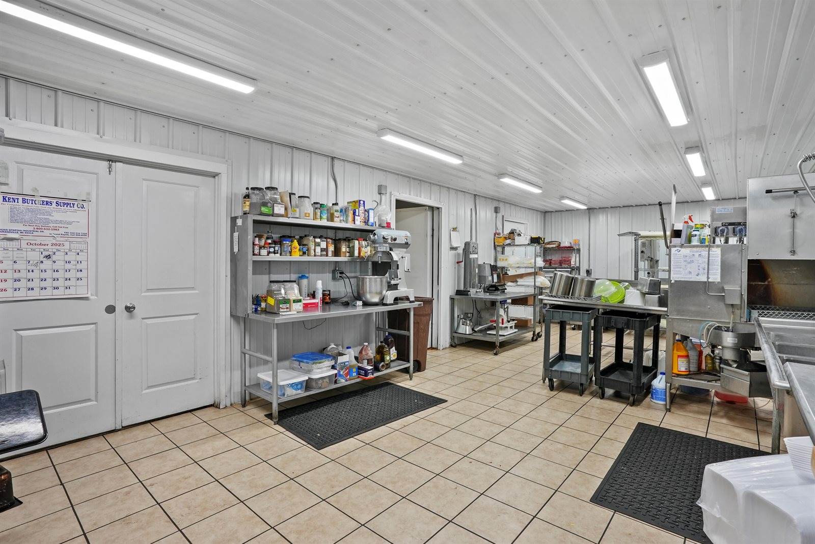 2121 West Houghton Lake Drive, Prudenville, MI 48651