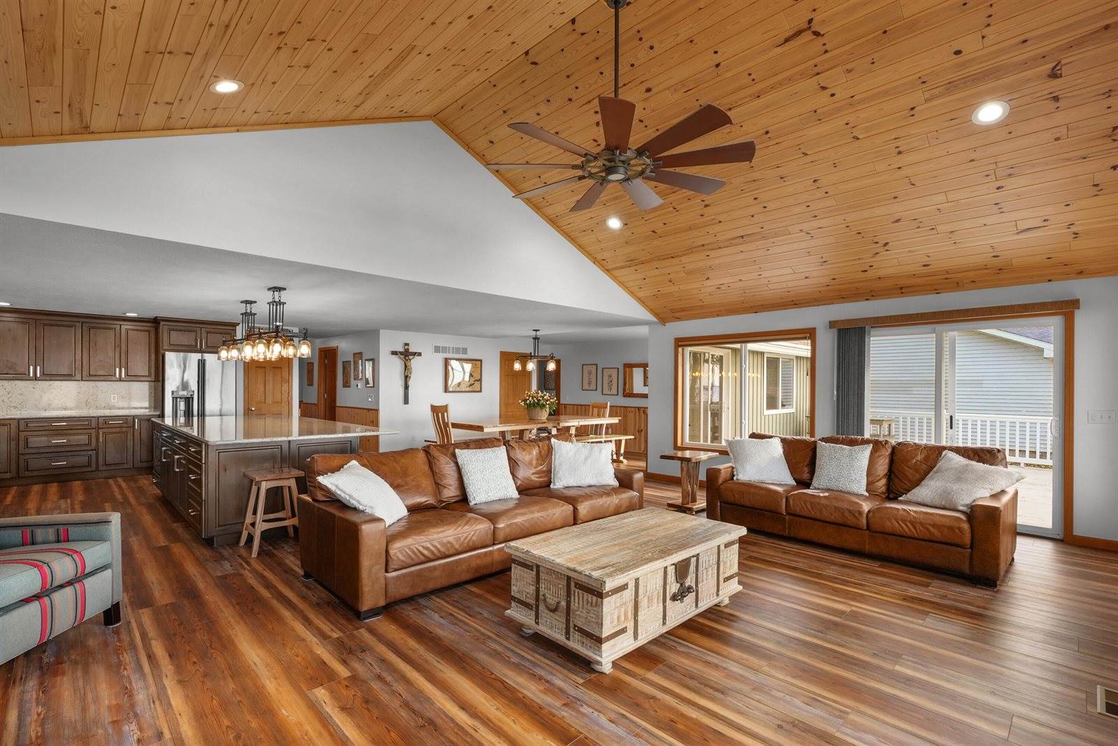 1245 Long Point Drive, Houghton Lake, MI 48629