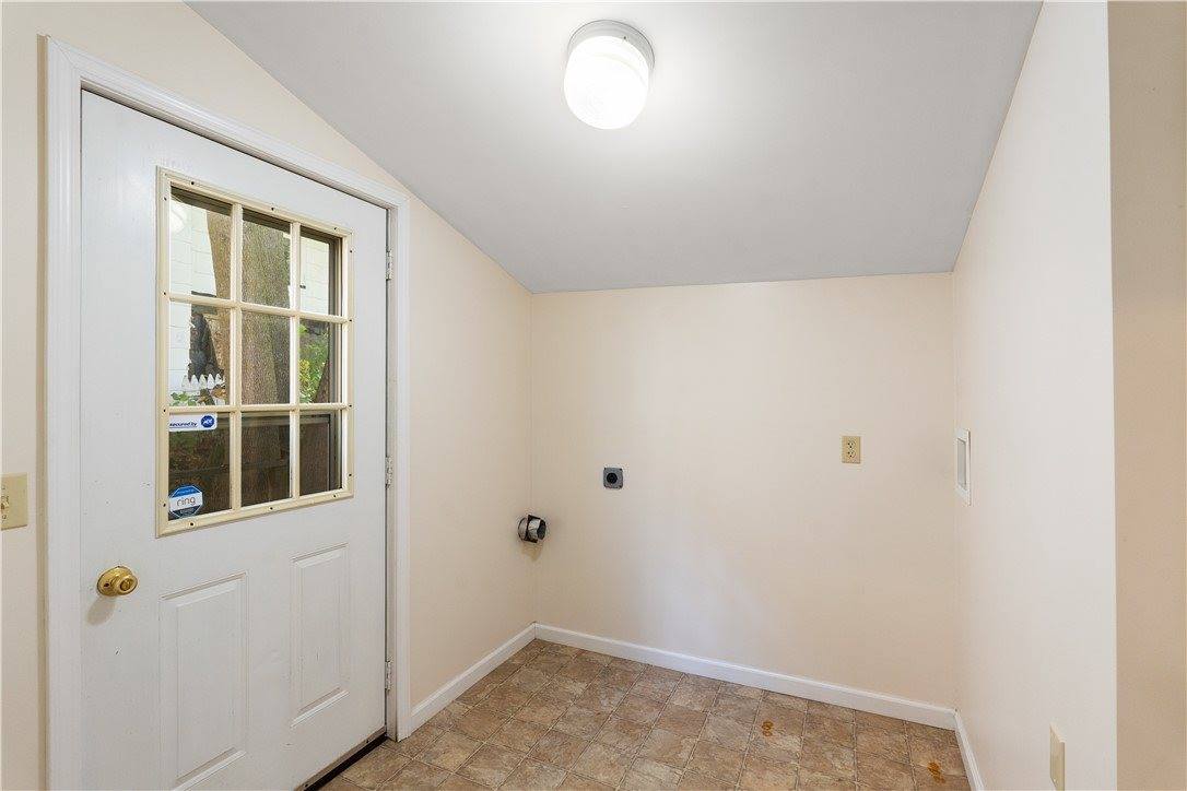 27 Butternut Street, Lyons, NY 14489