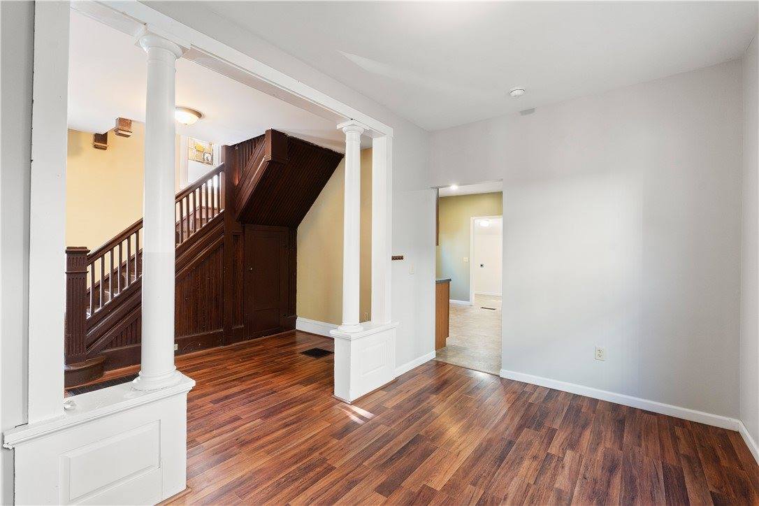 27 Butternut Street, Lyons, NY 14489