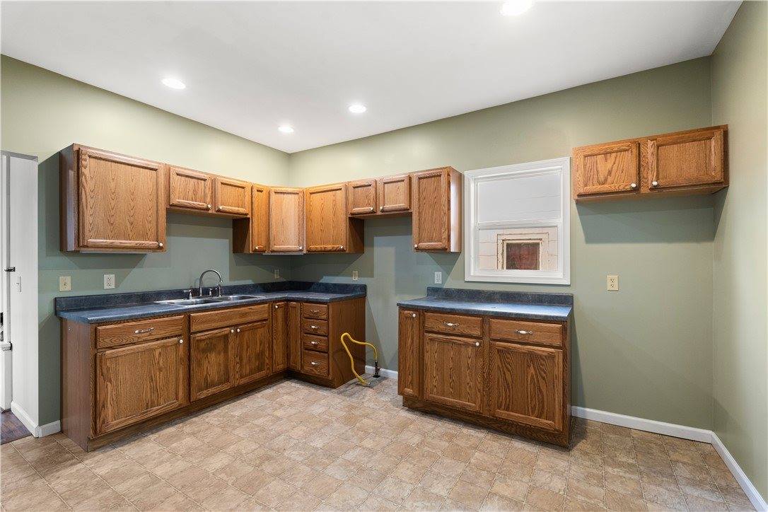 27 Butternut Street, Lyons, NY 14489