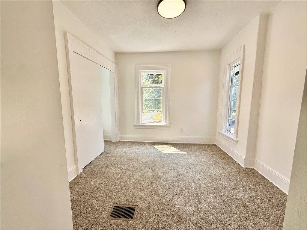 18 Main Street, Phelps, NY 14532