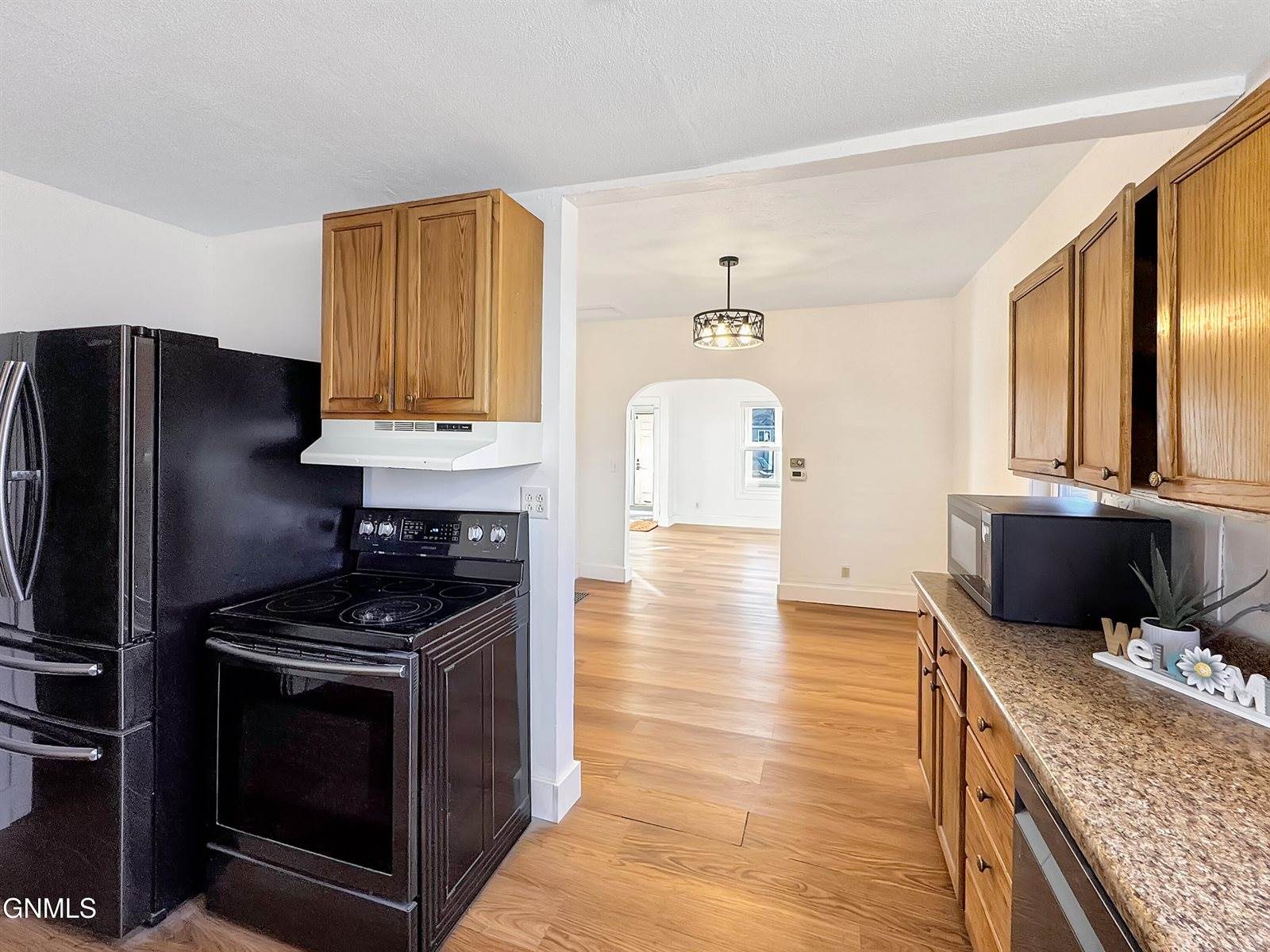 306 Broadway West, Williston, ND 58801